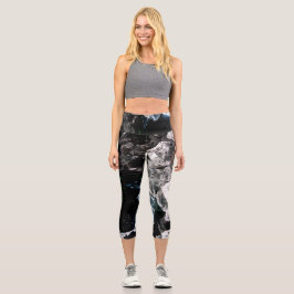 Leggings Capri Cristales blancos en el espacio exterior negro