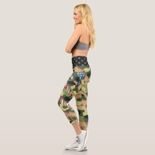 Leggings Capri Despojado de camuflaje verde, y una bandera de EEU