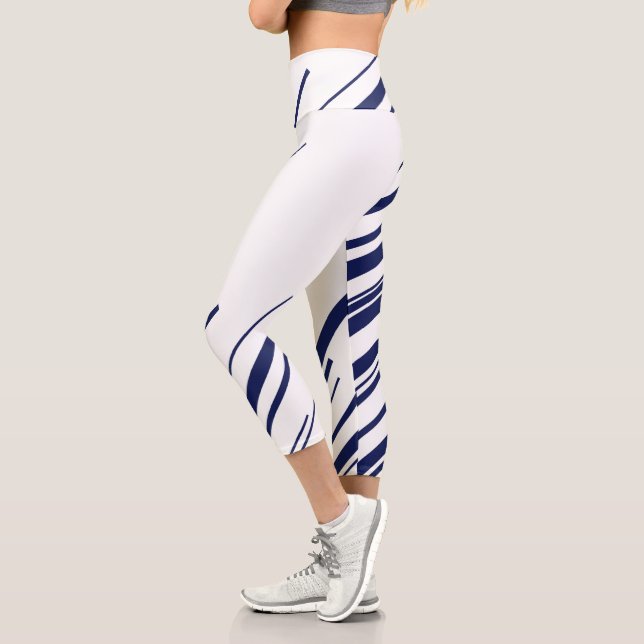 Leggings Capri Diagonales en azul y blanco (Izquierda)