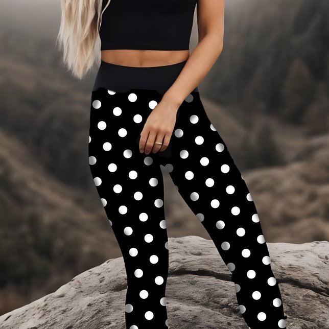 Leggings Capri Divertido Punto Polka Jugativo Black Spots White H (Black and white polka dot capri leggings, cute and fun california florida vacation workout or lounge)