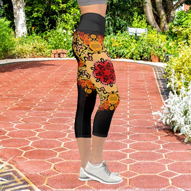 Leggings Capri Dot Mandala Naranja de flores amarillo y rojo (Subido por el creador)