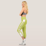 Leggings Capri Ecológico personalizado<br><div class="desc">Añada su propio texto a estas leggings de color verde y blanco funky fácil de personalizar de Ricaso</div>