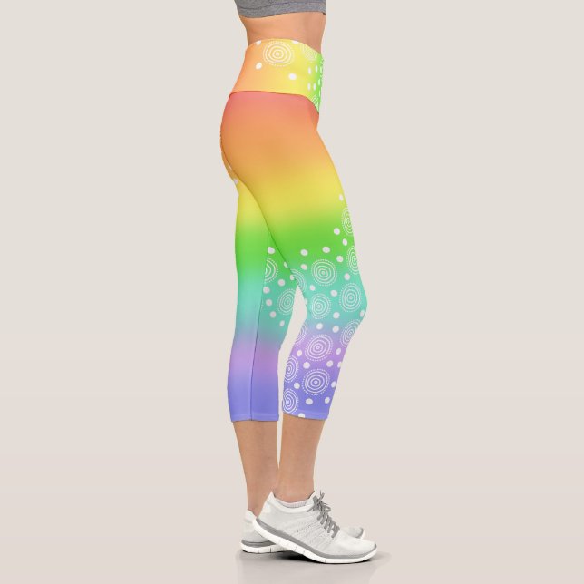 Leggings Capri El arcoiris brillante con los círculos y las piern (Derecha)
