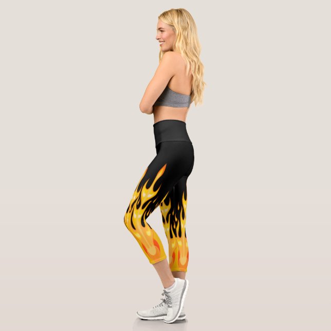 Leggings Capri El fuego amarillo naranja moderno se enciende sobr (Izquierda)