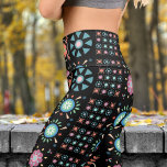 Leggings Capri Encantador Yoga del patrón folclórico escandinavo<br><div class="desc">Trae elegancia nórdica a tu armario y entra en el encanto rústico con estas leggmbres folclóricas escandinavas de Capri! Con diseños nórdicos audaces y coloridos, son la combinación perfecta de elegancia acogedora y estilo llamativo. Ideal para el ocio, estas leggings son una hermosa manera de añadir un toque de encanto...</div>