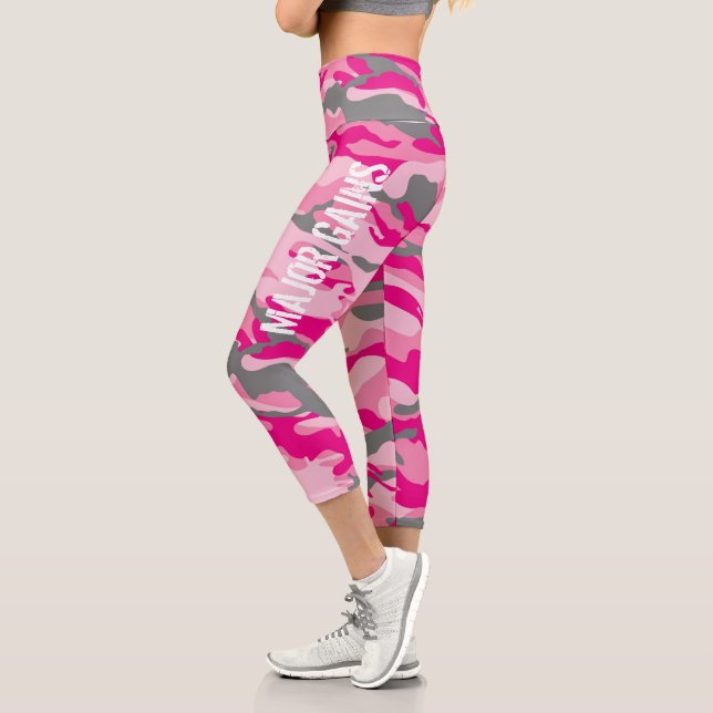 Leggings Capri Entrenador femenino Camo rosa Gimnasio de nombre p (Izquierda)