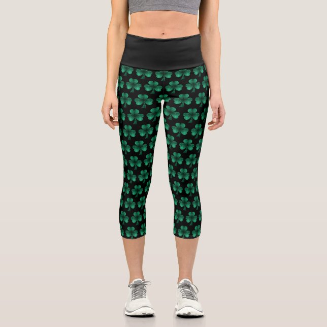 Leggings Capri Espuma verde esmeralda Patrón de Shamrock negro (Anverso)