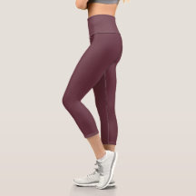 Estilo minimalista de ropa activa de color sólido