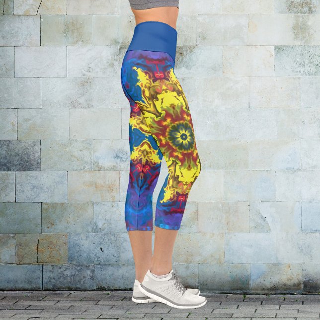 Leggings Capri Flor hippie psicodélica, piernas amarillas y azule (Subido por el creador)