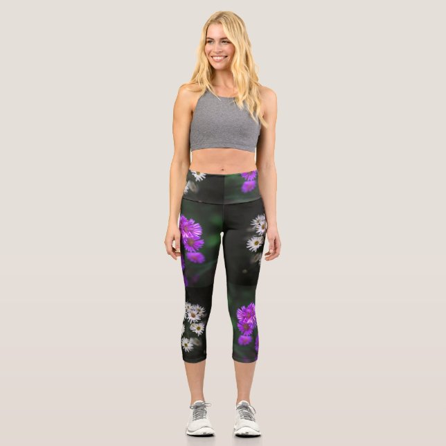 Leggings Capri Floral Blanca y Morada (Anverso)