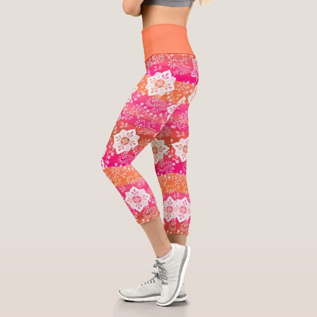 Leggings Capri Flores De Paisley Blanca Sobre Rayas Naranjas De C (Izquierda)