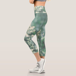 Leggings Capri Flores de prados salvajes de color amarillo verde 