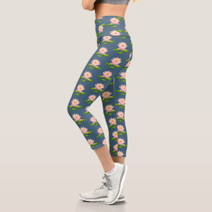 Leggings Capri Flores rosas de Lotus y almohadillas de lirio en y