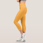 Leggings Capri fondo amarillo con borde negro<br><div class="desc">Mejora el atractivo visual de tu sitio web con el cautivador contraste de color de fondo amarillo y borde negro. Este llamativo elemento de diseño elevará el diseño de su sitio web, creando una composición estética y artística que habla de su destreza de diseño gráfico. Optimice su combinación de colores...</div>