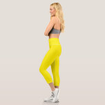 Leggings Capri fondo amarillo con borde negro<br><div class="desc">Transforme su sitio web con un llamativo fondo amarillo y borde negro para un moderno esquema de color de alto contraste. Elevar su estética visual con nuestros elementos web profesionales y un enfoque de diseño minimalista!</div>