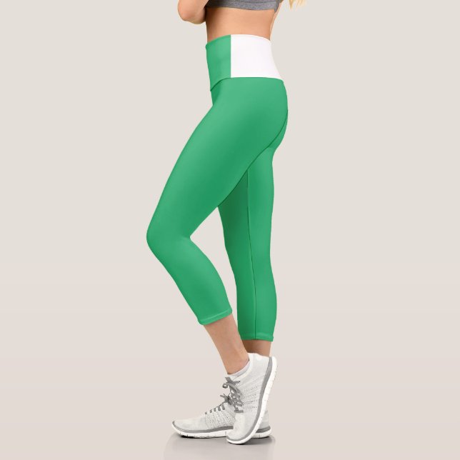 Leggings Capri fondo verde con borde blanco (Izquierda)