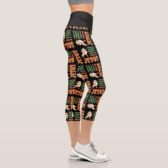 Leggings Capri Halloween cristiano en NO HOCUS (Derecha)