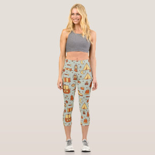 Leggings Capri Iconos de viaje de aventura, patrón sin fisuras.