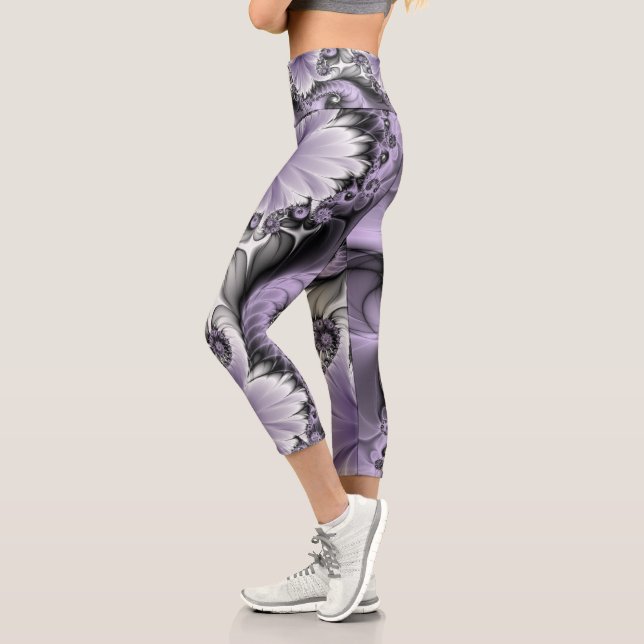 Leggings Capri Ilusión Lilac Resumen Arte Fractal Floral Fantasía (Izquierda)