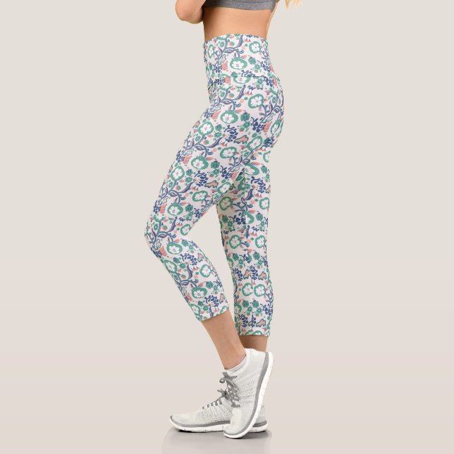 Leggings Capri Impresión De Diversión Floral Sobre Blanco (Izquierda)