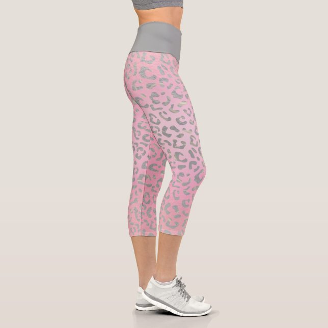 Leggings Capri Impresión de leopardo rosado de plata pastel (Derecha)