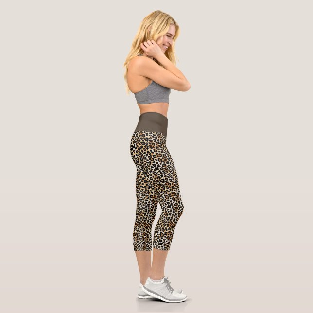 Leggings Capri Impresión moderna de leopardo blanco de Black Tan (Derecha)