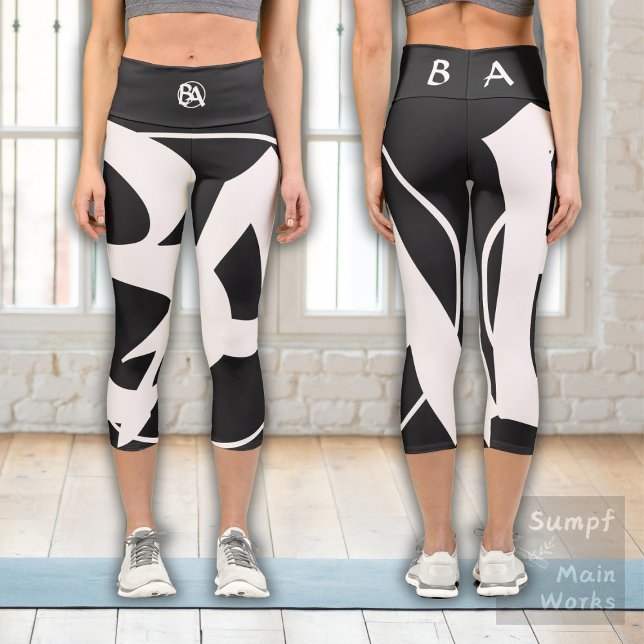 Leggings Capri Iniciales sobredimensionados en blanco y negro (Subido por el creador)