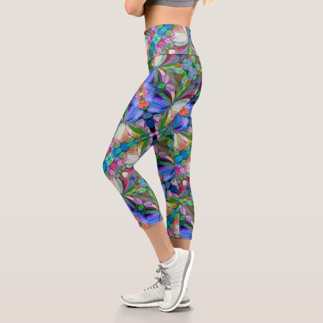Leggings Capri Jardín de flores silvestres abstracto de libélula (Izquierda)