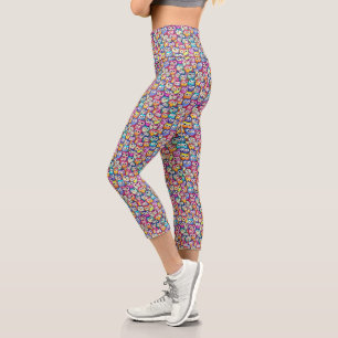 Leggings Capri Lechuza afronta un patrón caprichoso de aves silve