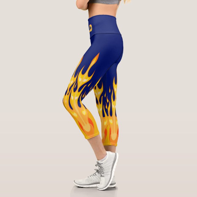 Leggings Capri Llamas de fuego amarillo naranja en azul (Izquierda)