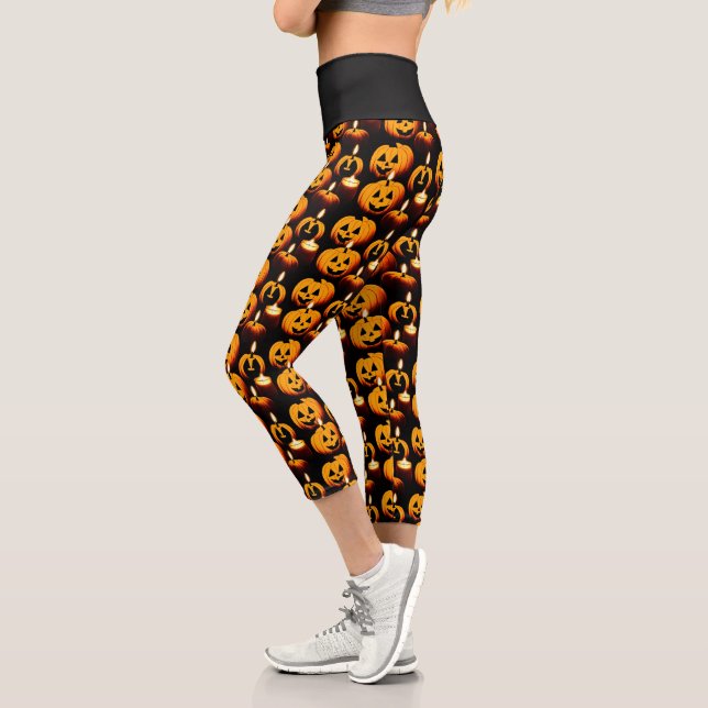 Leggings Capri Mágica de calabaza con fantasía: Tema de Halloween (Izquierda)