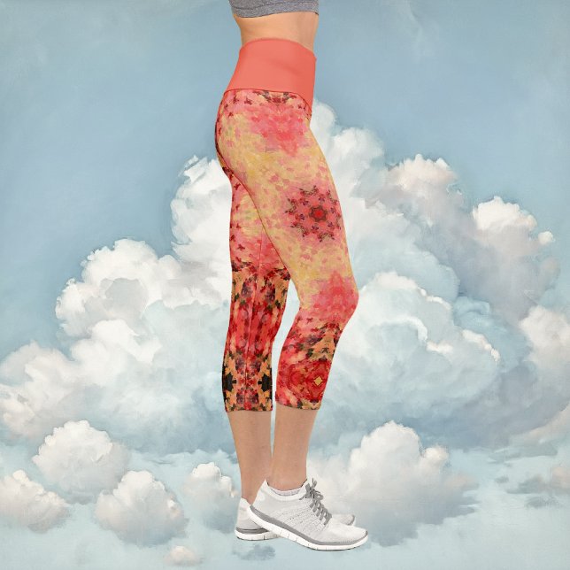 Leggings Capri Mandala digital amarillo, rosa y rojo (Yellow Pink and Red Digital Paint Mandala Capri Leggings By Wormhole Orbital)