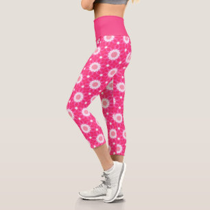 Leggings Capri margarita blanca y estrellas sobre el fondo rosado