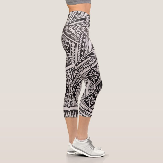 Leggings Capri Moda Patrón geométrico tribal blanco y negro (Derecha)