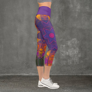 Leggings Capri Mosaico Kaleidoscope Flor morado amarillo y rosa