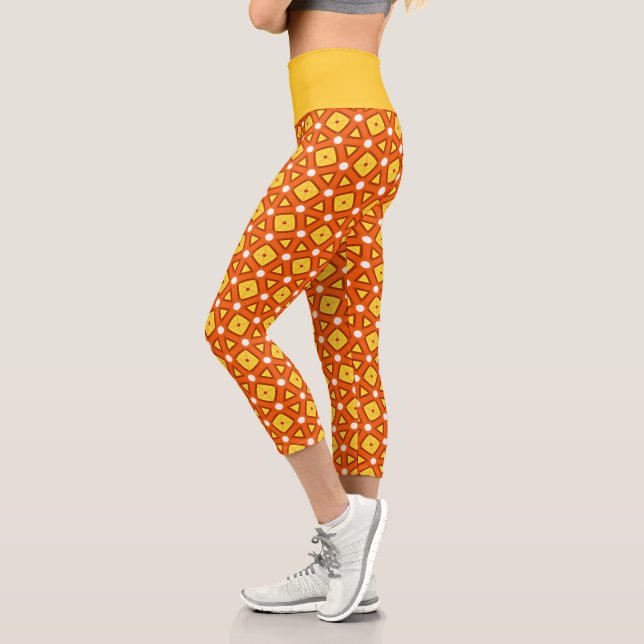 Leggings Capri Naranja cuadrado y triángulo naïve patrón retro (Izquierda)