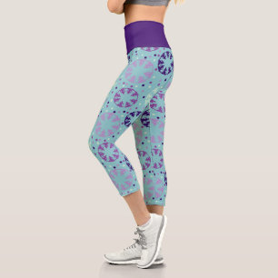 Leggings Capri Natación sincronizada con patrones púrpura y Aqua