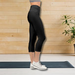 Leggings Capri Negro simple alto de Waisted negro<br><div class="desc">Sencillas piernas de Capri negras de alto guiño negro perfectas para mujeres</div>