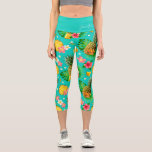 Leggings Capri Nombre personal de la floral de piña tropical<br><div class="desc">Este moderno diseño presenta un patrón floral de piña tropical con su nombre personalizado. Personalice editando el texto en la caja de texto que se proporciona.</div>