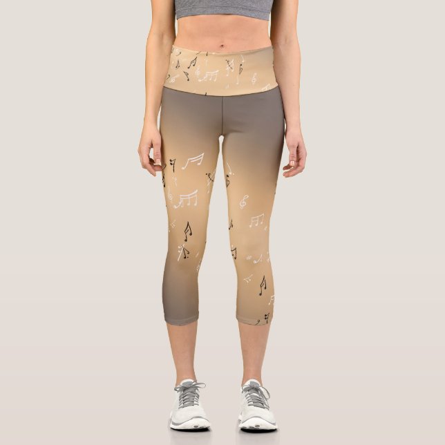 Leggings Capri Notas musicales en la luna marrón dorado (Anverso)