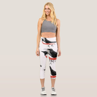 Leggings Capri Pájaros Ventosos Negros y Rojos