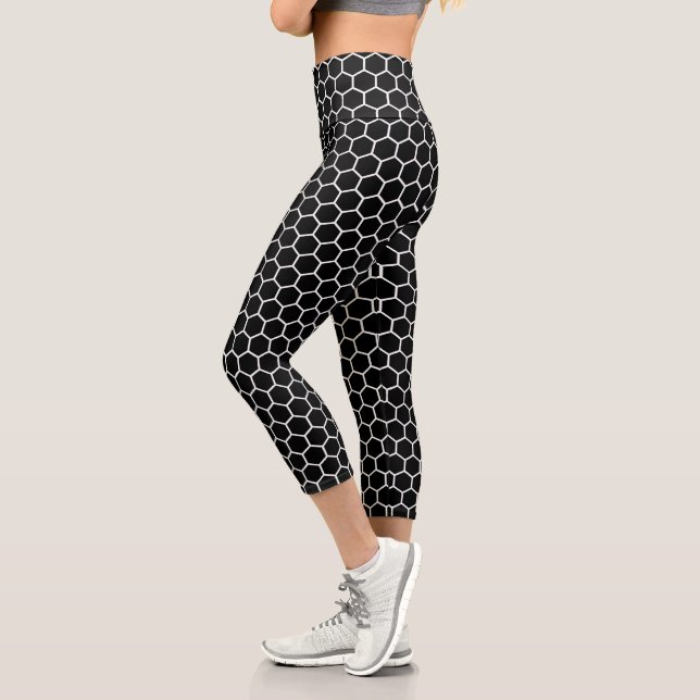 Leggings Capri Panal geométrico hexagonal de patrón negro y blanc (Izquierda)