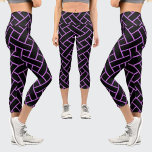 Leggings Capri Patrón abstracto de rayas puras, negras, cúrgenes<br><div class="desc">Cute,  Negro,  Purple Striped Abstract Pattern Capri Leggings.</div>