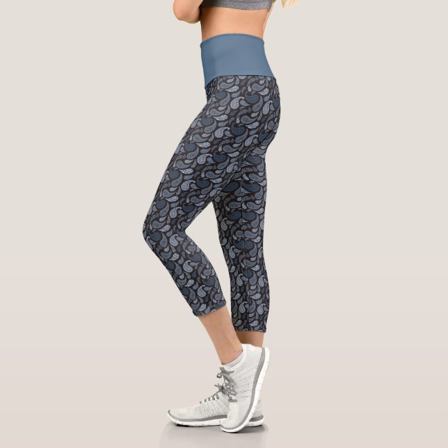 Leggings Capri Patrón azul oscuro Paisley alto de capris captado (Izquierda)