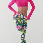 Leggings Capri Patrón de acuarela dorada tropical floral<br><div class="desc">Este moderno diseño presenta un hermoso patrón acuático colorido tropical floral. Perfecto para la playa,  alrededor de la piscina,  de vacaciones o como regalo.</div>