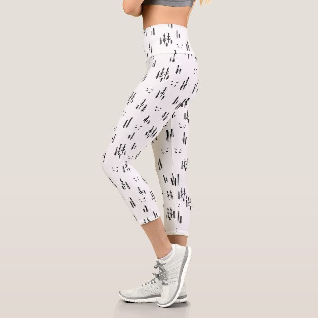 Leggings Capri Patrón de arte de línea de bosque (Izquierda)