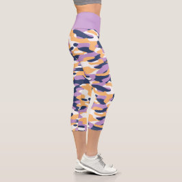 Leggings Capri Patrón de camuflaje amarillo azul oscuro violeta m