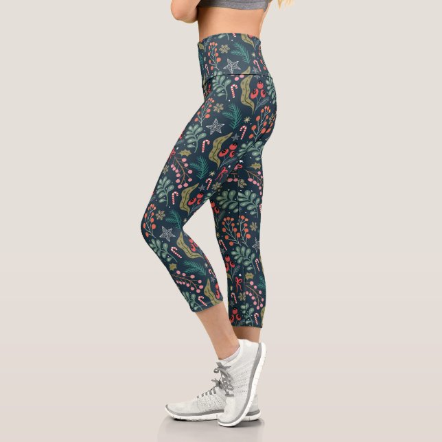 Leggings Capri Patrón de caña de vándalo y holly festivo (Izquierda)