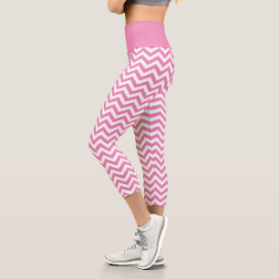 Leggings Capri Patrón De Chevron Blanco Y Rosa Ligero