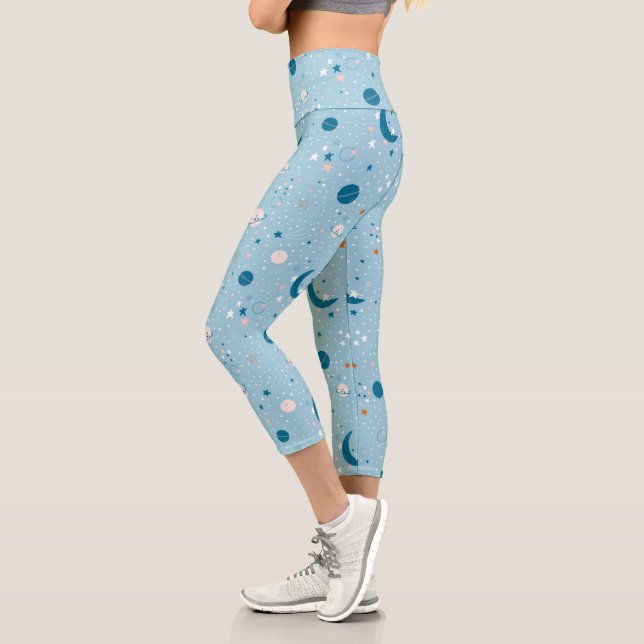 Leggings Capri Patrón de cielo azul y espacio (Izquierda)
